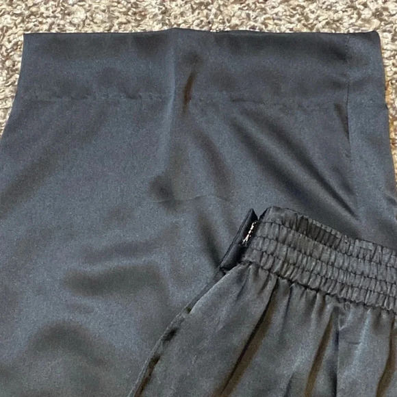 Vintage Breckenridge High Waisted Silky Polyester Black Pleated Front Pants - Picture 5 of 9
